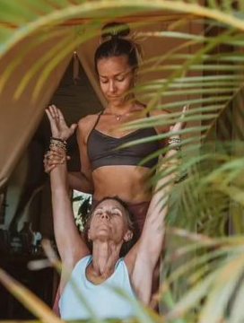 Ética en Yoga 🧘‍♀️: Respeto, Confidencialidad y Relación Maestro-Estudiante 🤝